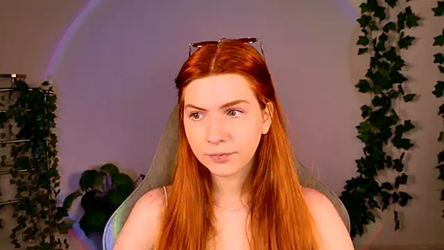 Snapshot of AliceCUNTach chatting on 05-09-26, 05:11 AliceCUNTach online show from 05-09-26, 05:11