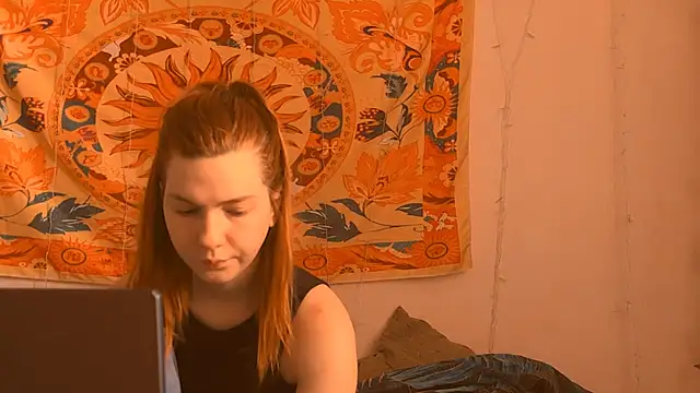 Snapshot of AliceCUNTach chatting on 06-04-26, 05:12 AliceCUNTach online show from 06-04-26, 05:12
