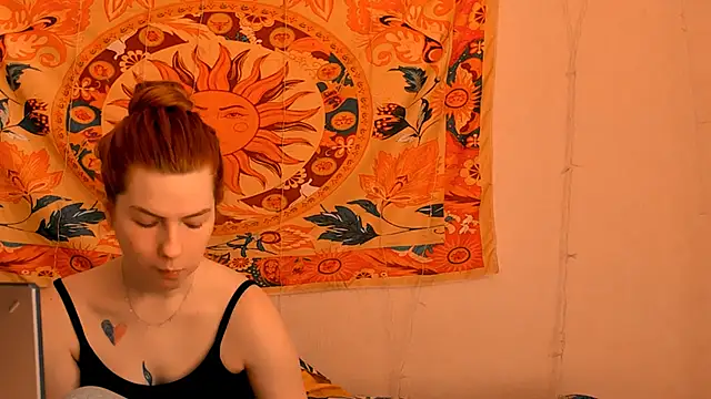 Snapshot of AliceCUNTach chatting on 05-17-26, 05:07 AliceCUNTach online show from 05-17-26, 05:07
