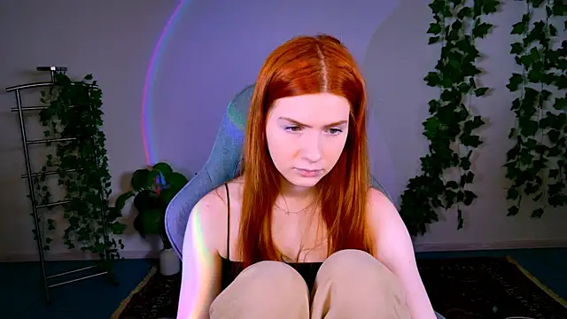 Snapshot of AliceCUNTach chatting on 05-10-26, 05:11 AliceCUNTach online show from 05-10-26, 05:11