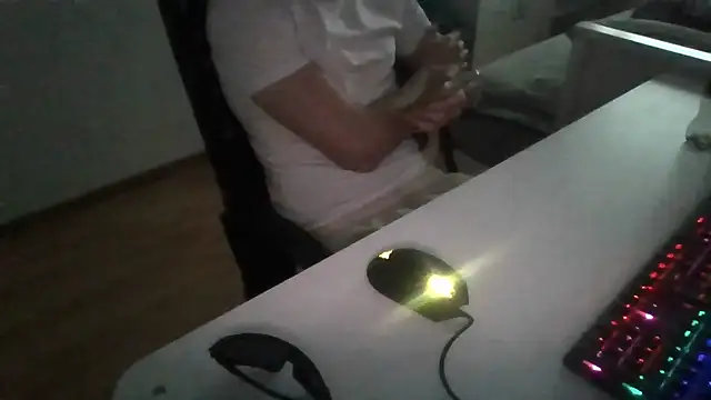 elox33 online show from 04-17-26, 07:00