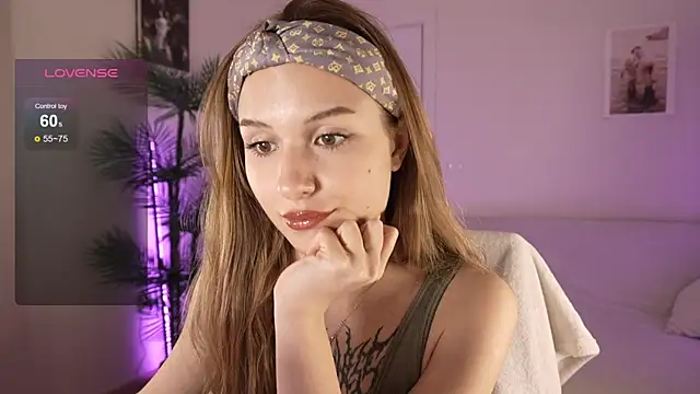 Snapshot of Vegas_V chatting on 02-13-26, 02:50 Vegas V online show from 02-13-26, 02:50