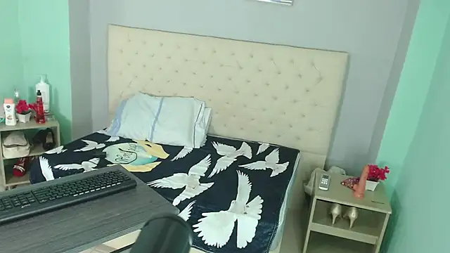 salome aguilar online show from 09-27-25, 12:33