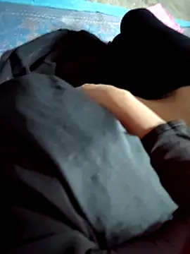 Snapshot of Hot_lali_555 chatting on 10-30-25, 06:12 Hot lali 555 online show from 10-30-25, 06:12