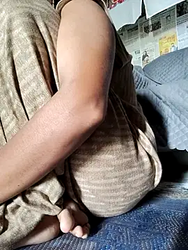 Snapshot of Hot_lali_555 chatting on 11-02-25, 03:22 Hot lali 555 online show from 11-02-25, 03:22