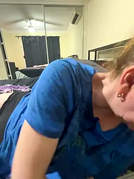 aussiepeaches online show from 11-12-25, 02:10