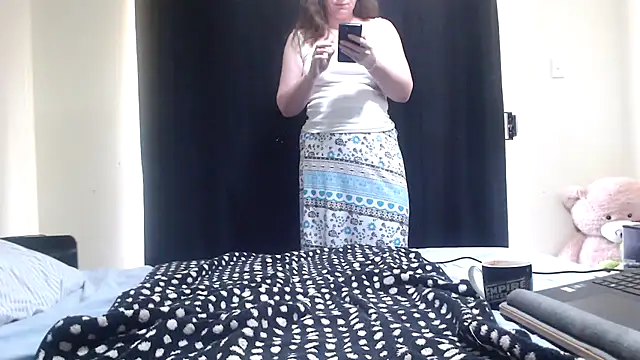 aussiepeaches online show from 12-20-25, 01:19