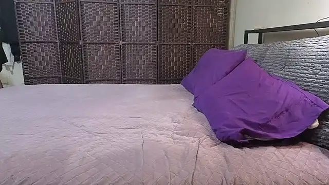 aussiepeaches online show from 02-05-26, 01:01