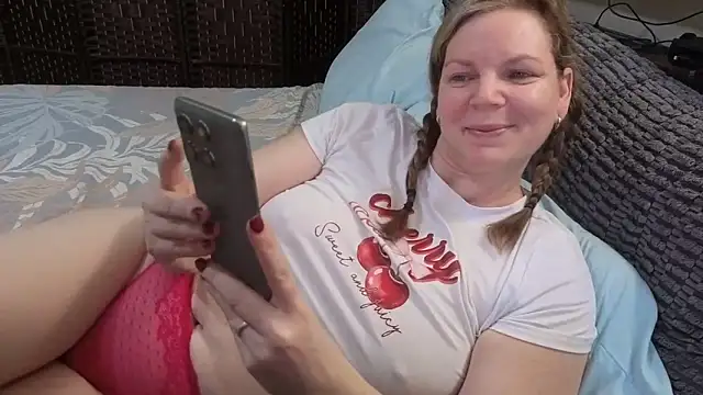 aussiepeaches online show from 02-27-26, 01:39