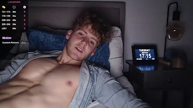 DominantAlex18 online show from 10-21-25, 04:17