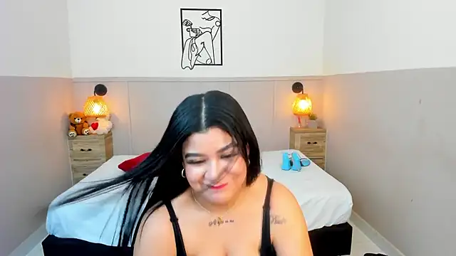 TianaGlow26 online show from 11-13-25, 07:40