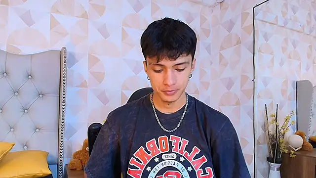 Lean Portman online show from 03-25-26, 02:16