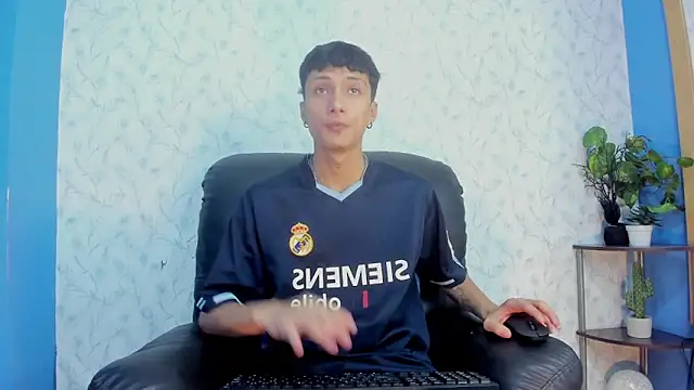 Lean Portman online show from 06-16-26, 03:12
