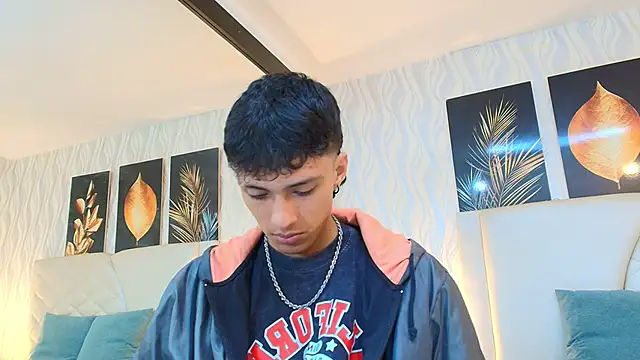 Snapshot of Lean_Portman chatting on 02-25-26, 09:03 Lean Portman online show from 02-25-26, 09:03