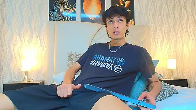 Snapshot of Lean_Portman chatting on 02-12-26, 09:36 Lean Portman online show from 02-12-26, 09:36