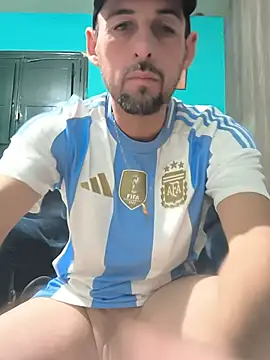 Snapshot of El_Andres_1 chatting on 06-07-26, 01:11 El Andres 1 online show from 06-07-26, 01:11