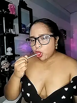 Snapshot of Angelly_ricura chatting on 10-15-25, 02:47 Angelly ricura online show from 10-15-25, 02:47