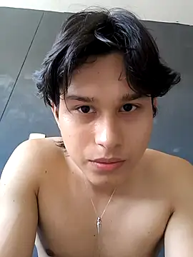 Snapshot of TeddyBear_07 chatting on 09-13-25, 01:33 TeddyBear 07 online show from 09-13-25, 01:33