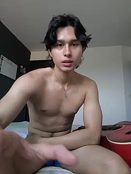 Snapshot of TeddyBear_07 chatting on 10-15-25, 02:03 TeddyBear 07 online show from 10-15-25, 02:03