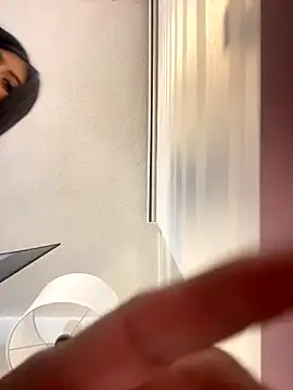 Adele Pinkk online show from 10-20-25, 01:22