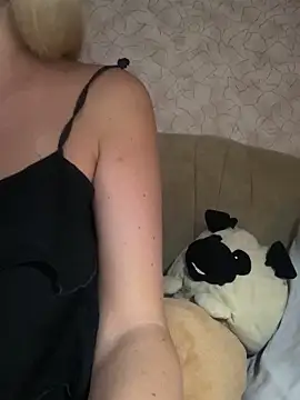 Snapshot of Nikihot__ chatting on 09-15-25, 11:10 Nikihot   online show from 09-15-25, 11:10