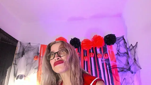 MerryyMendez online show from 10-11-25, 01:17