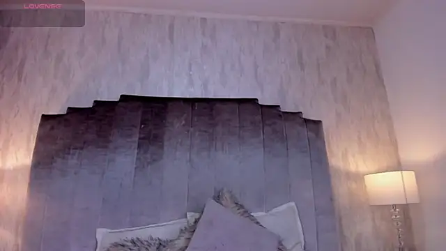 salma lutz online show from 06-12-26, 12:36