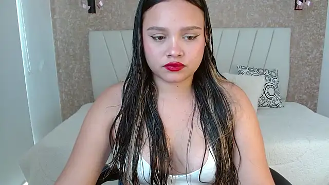 Snapshot of Charlotte_greyx chatting on 10-17-25, 05:37 Charlotte greyx online show from 10-17-25, 05:37