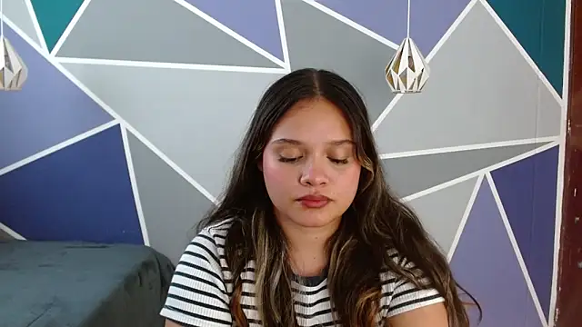 Snapshot of Charlotte_greyx chatting on 09-28-25, 06:26 Charlotte greyx online show from 09-28-25, 06:26