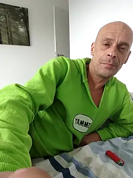 Snapshot of nolliebollieeeeeee chatting on 10-06-25, 11:22 nolliebollieeeeeee online show from 10-06-25, 11:22