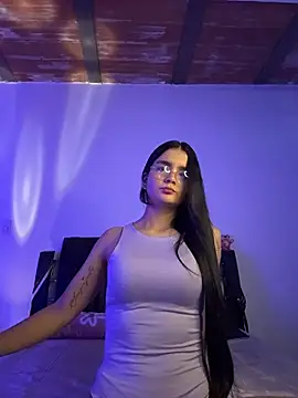 Ashley and Zoe online show from 11-24-25, 09:04