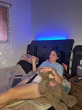 Snapshot of Ashley_and_Zoe chatting on 03-01-26, 02:39 Ashley and Zoe online show from 03-01-26, 02:39