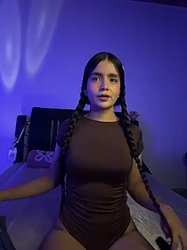 Ashley and Zoe online show from 11-20-25, 10:42