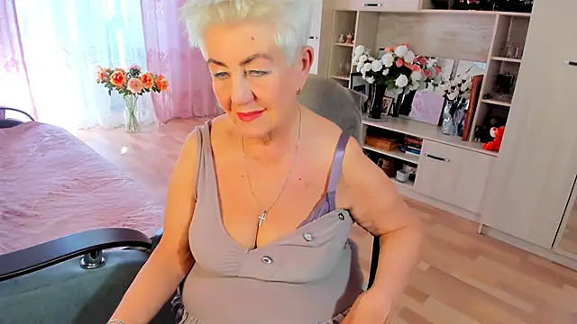 HotandMature online show from 04-17-26, 09:12