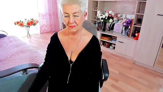 HotandMature online show from 04-10-26, 09:27