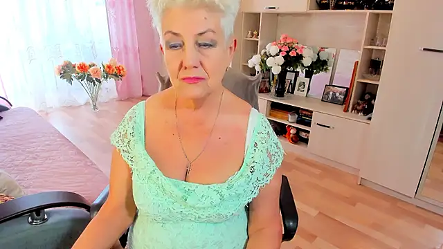 HotandMature online show from 03-04-26, 11:07