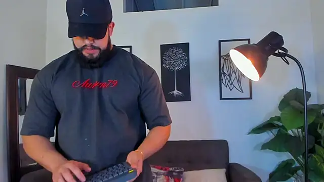 Justin kingX7 online show from 06-09-26, 04:13