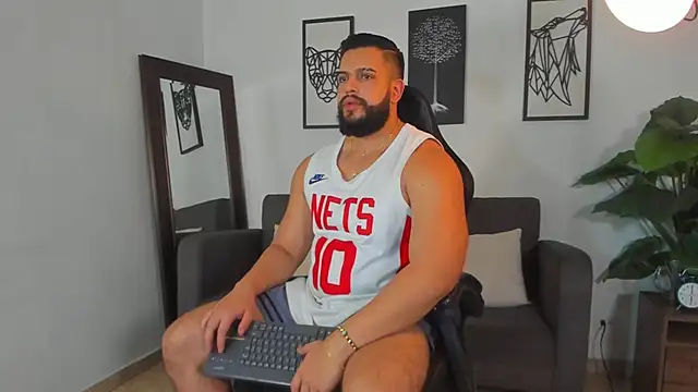 Justin kingX7 online show from 04-12-26, 02:15