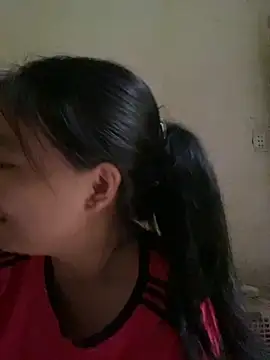 Snapshot of viluna chatting on 10-20-25, 01:18 viluna online show from 10-20-25, 01:18