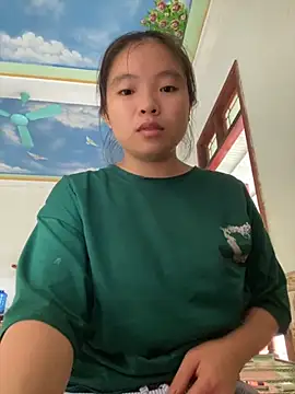 Snapshot of viluna chatting on 10-11-25, 01:28 viluna online show from 10-11-25, 01:28