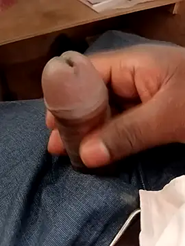 Snapshot of blackdick44 chatting on 09-11-25, 06:24 blackdick44 online show from 09-11-25, 06:24