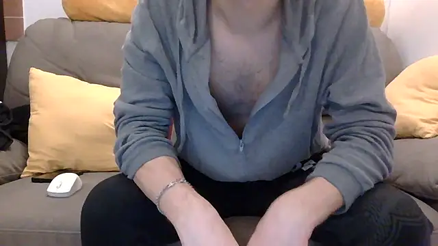 Amicisegreti online show from 12-19-25, 06:27