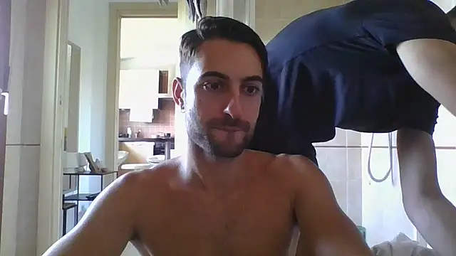 Amicisegreti online show from 09-29-25, 10:33