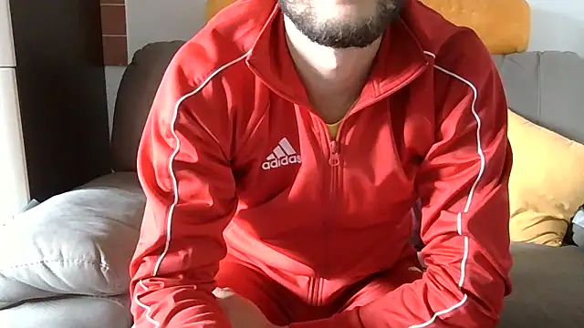 Amicisegreti online show from 11-26-25, 12:16