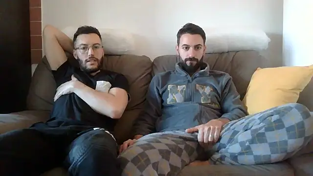 Amicisegreti online show from 04-07-26, 05:31