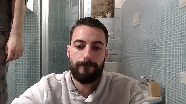 Amicisegreti online show from 02-12-26, 07:08