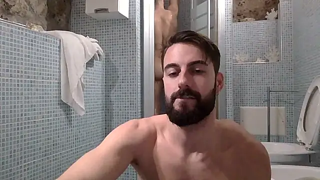 Amicisegreti online show from 02-12-26, 08:41