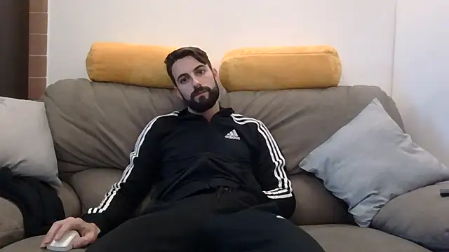 Amicisegreti online show from 01-17-26, 03:59