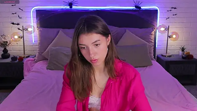 SweetVikki online show from 11-04-25, 01:37