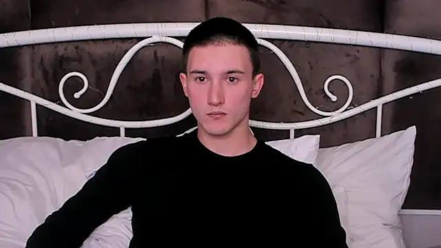 Snapshot of David__Diamond chatting on 10-11-25, 04:41 David Diamond online show from 10-11-25, 04:41